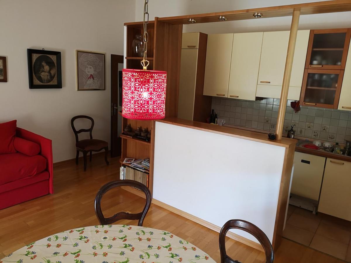 Spazioso E Accogliente Nel Centro Di Μεράνο Εξωτερικό φωτογραφία